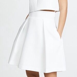 Black Halo | Sanibel High Waisted Pleated Textured Mini Skirt 2588874 White (10)